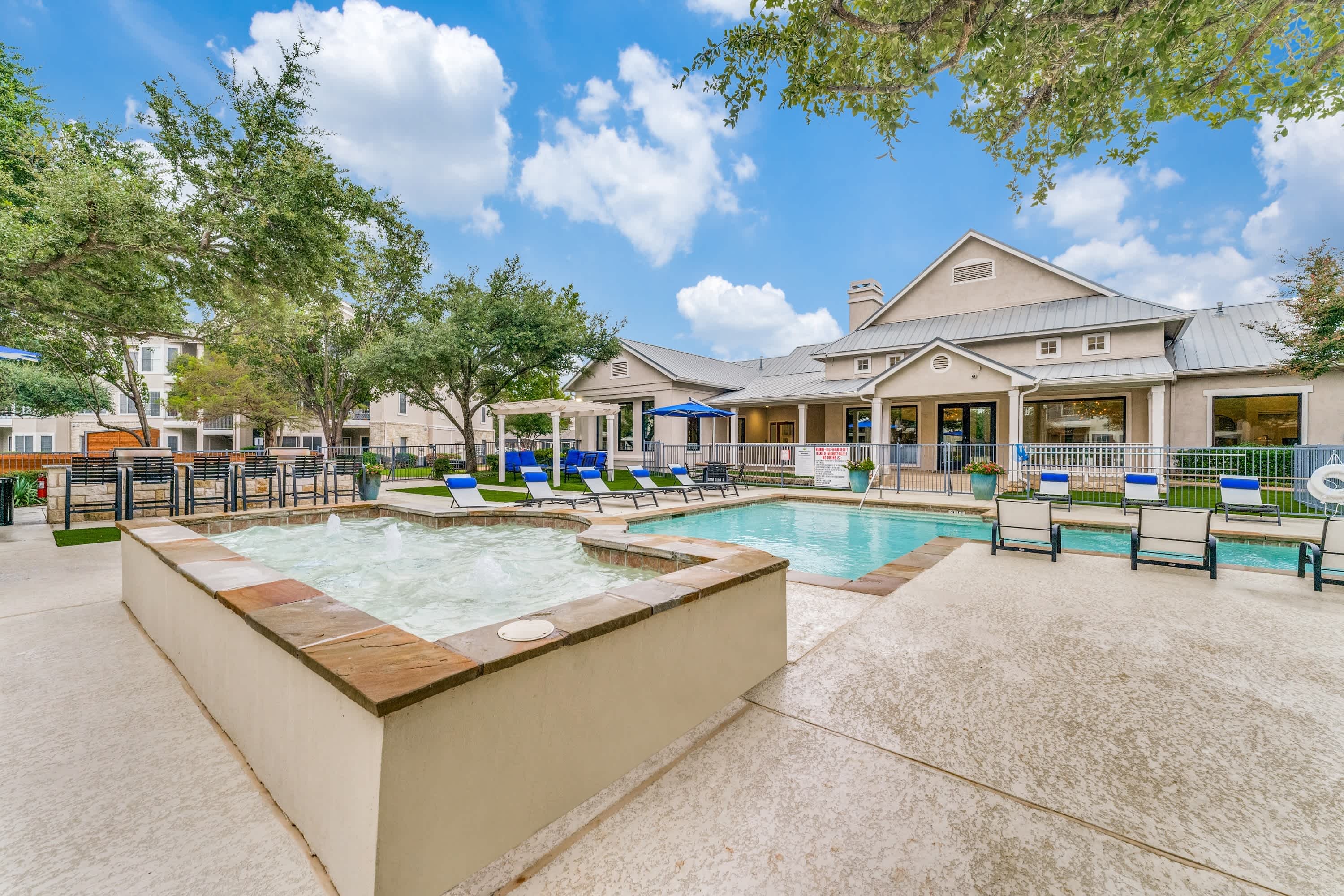 Parkside Crossing Apartments – photo 1