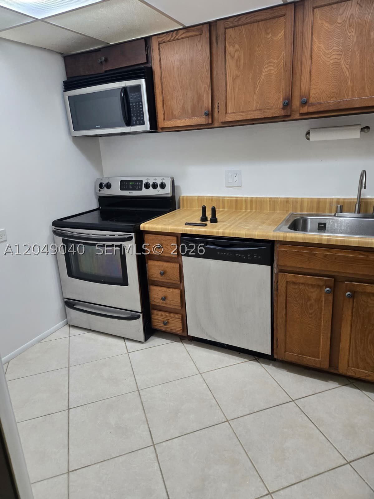 3690 Inverrary Dr – photo 5