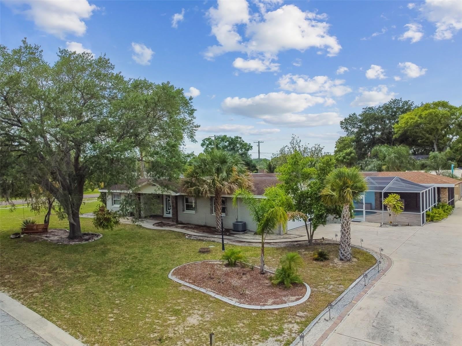 1302 BRANDONWOOD Drive – photo 4
