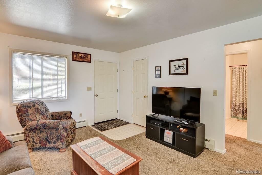 333 Crossman Ave – photo 4