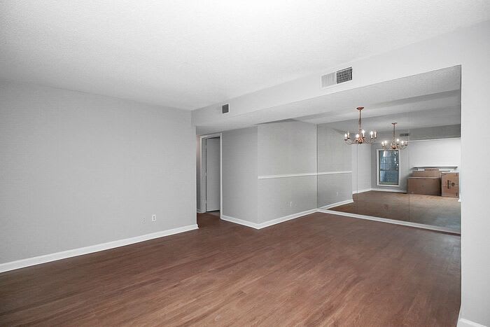 5823 Green Forest Drive – photo 5