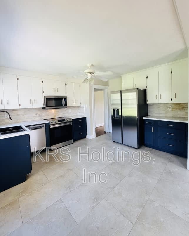 2709 Old Forest Rd – photo 2