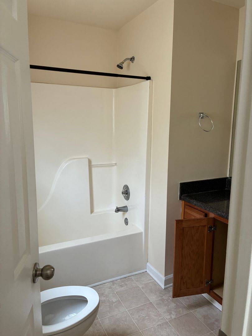 3 Bedrooms, 2.5 Bathrooms – photo 5