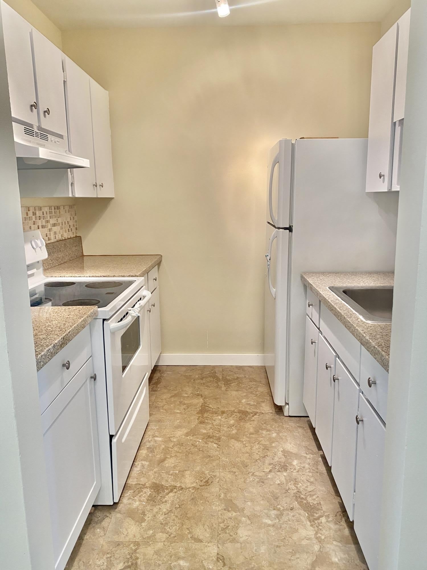 2303 S Federal Highway – photo 5
