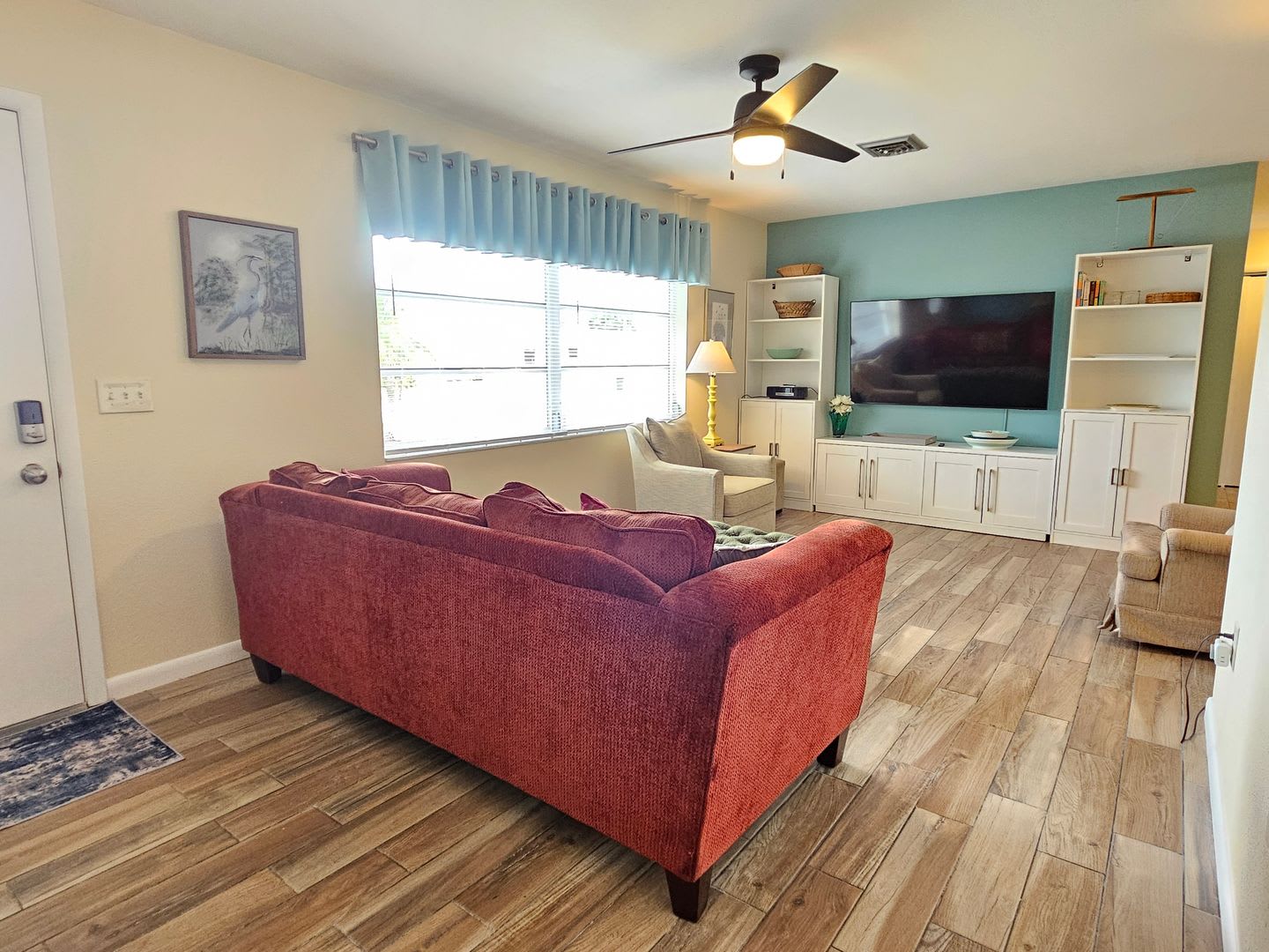 Seasonal Short-Term Pet Friendly 3 Bedroom 2 Bathroom Home in Venice East! – photo 3