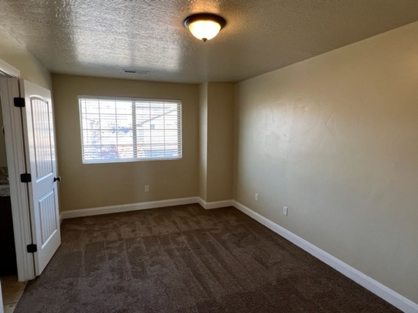 MILLCREEK SPRINGS TOWNHOME – photo 5