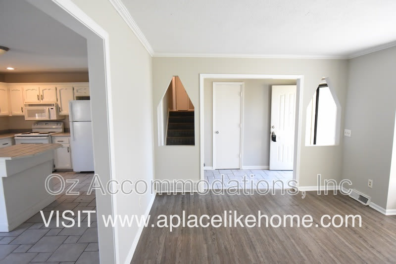 16604 W 142nd Circle – photo 5