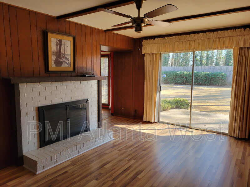 4757 Fellswood Dr – photo 2