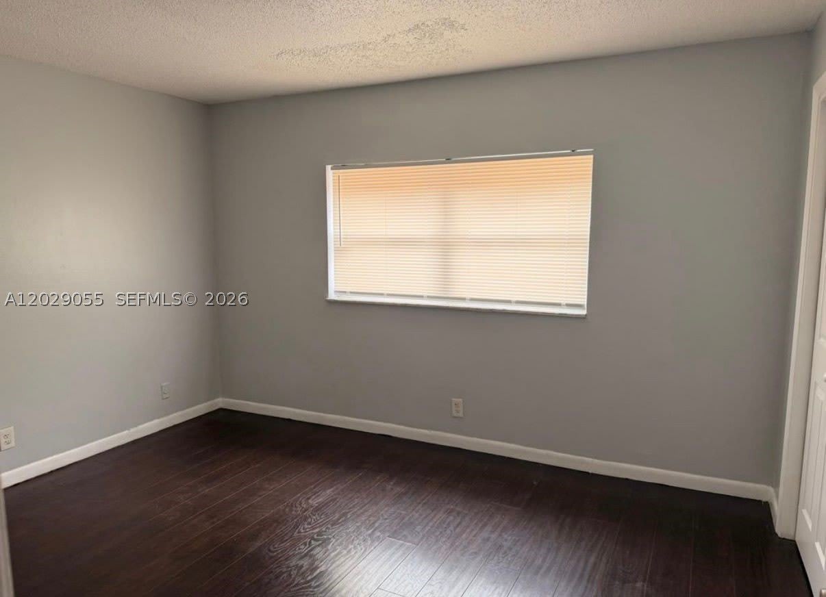 2512 NW 52nd Ave – photo 2
