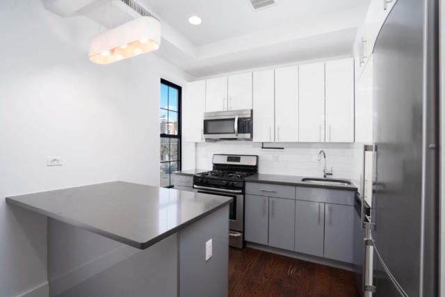 2318 Avenue D – photo 2