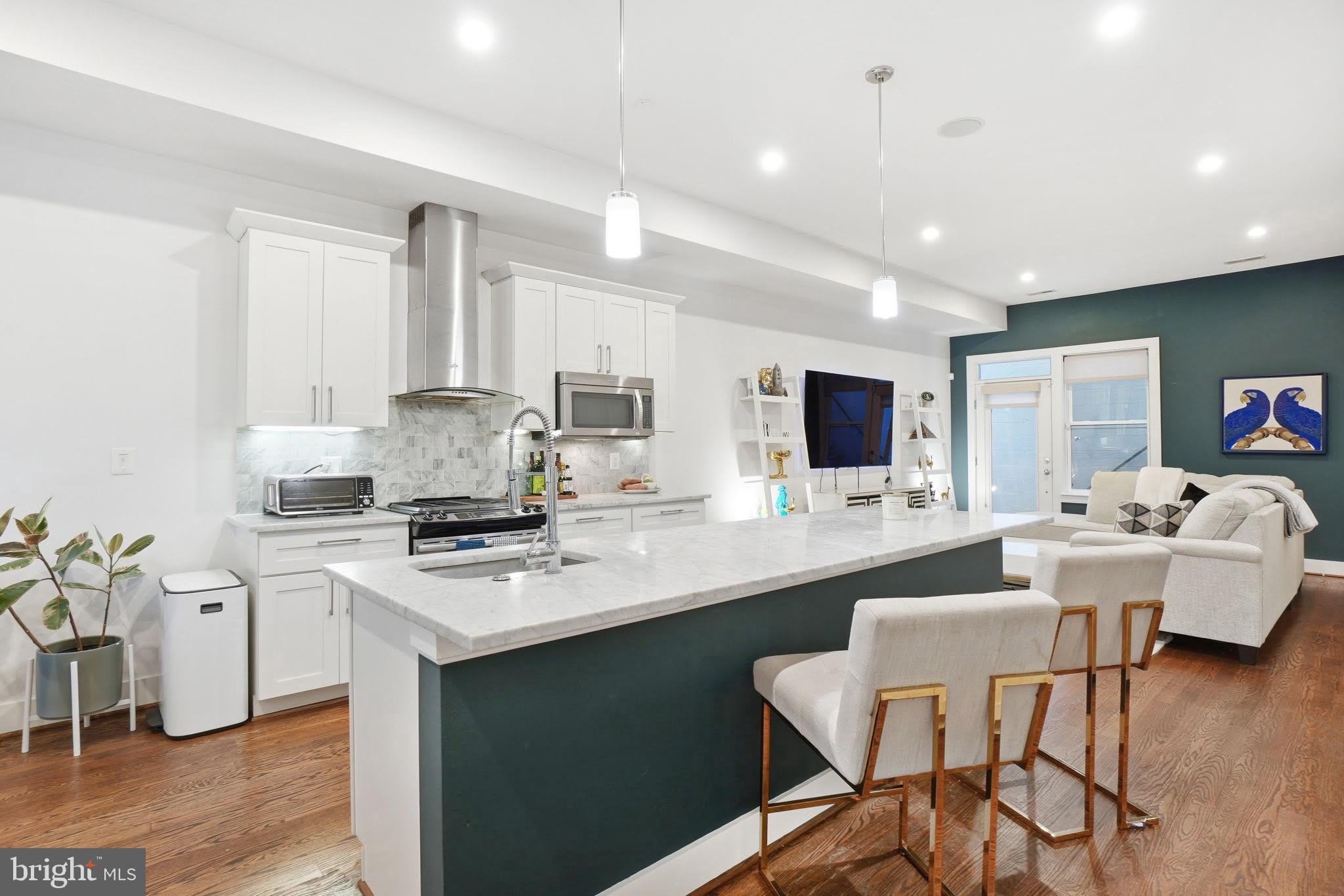 145 Adams Street Nw – photo 2