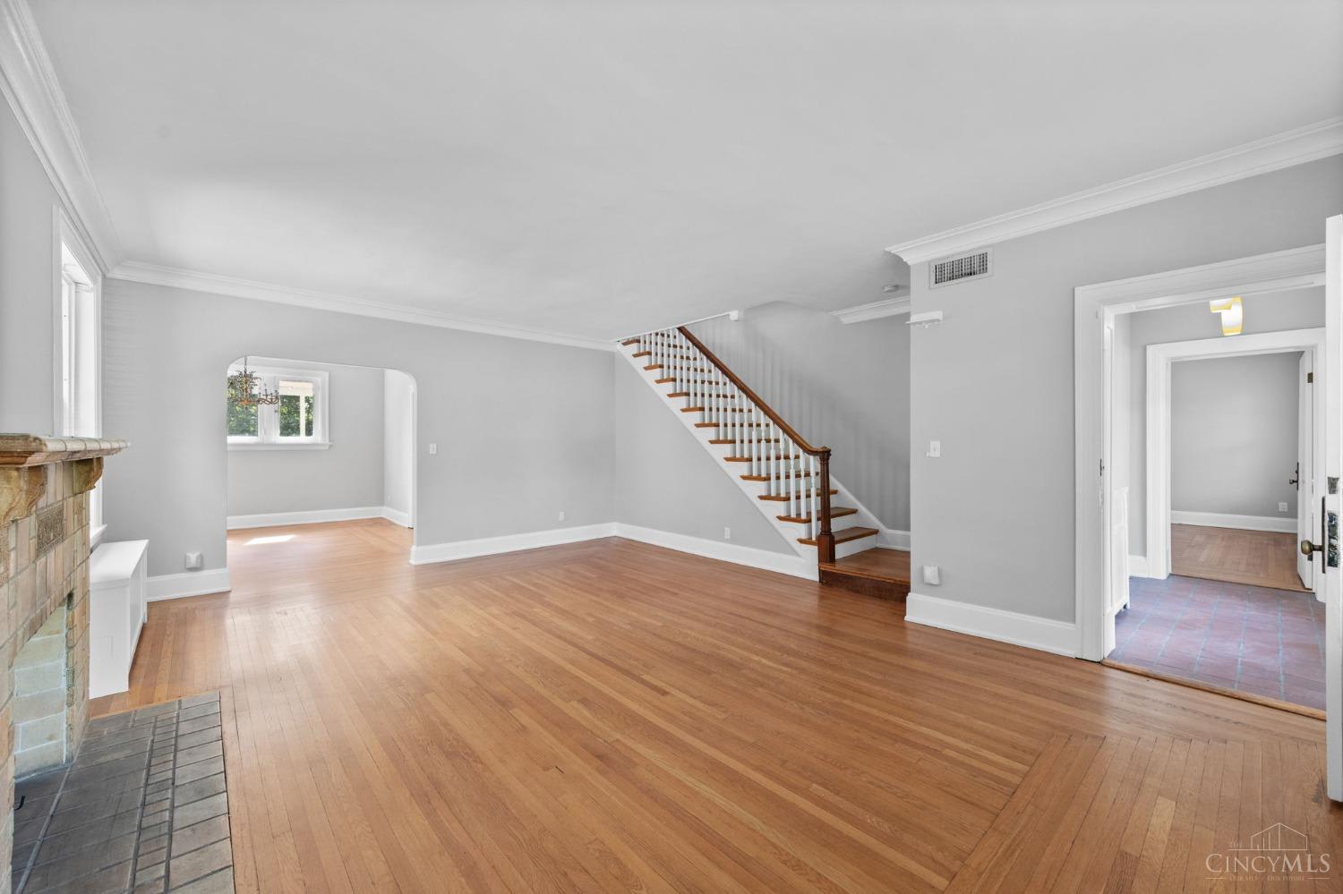 2817 Urwiler Ave – photo 4