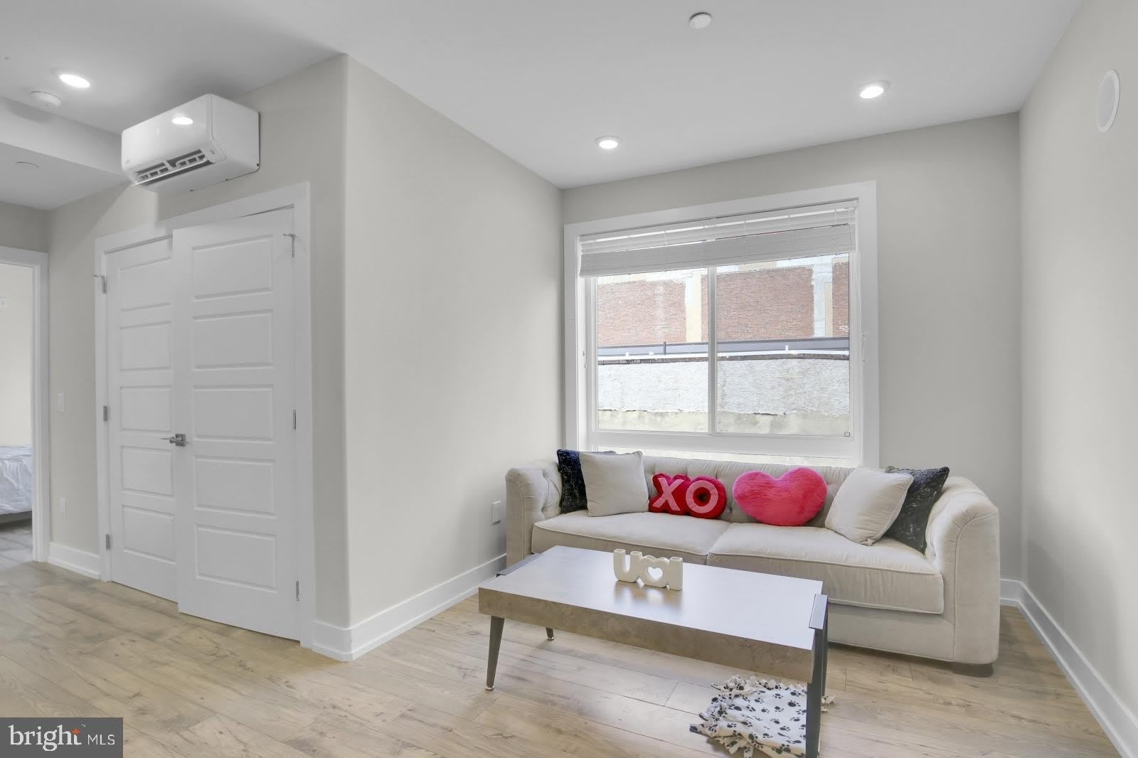 2209 N BROAD Street – photo 4
