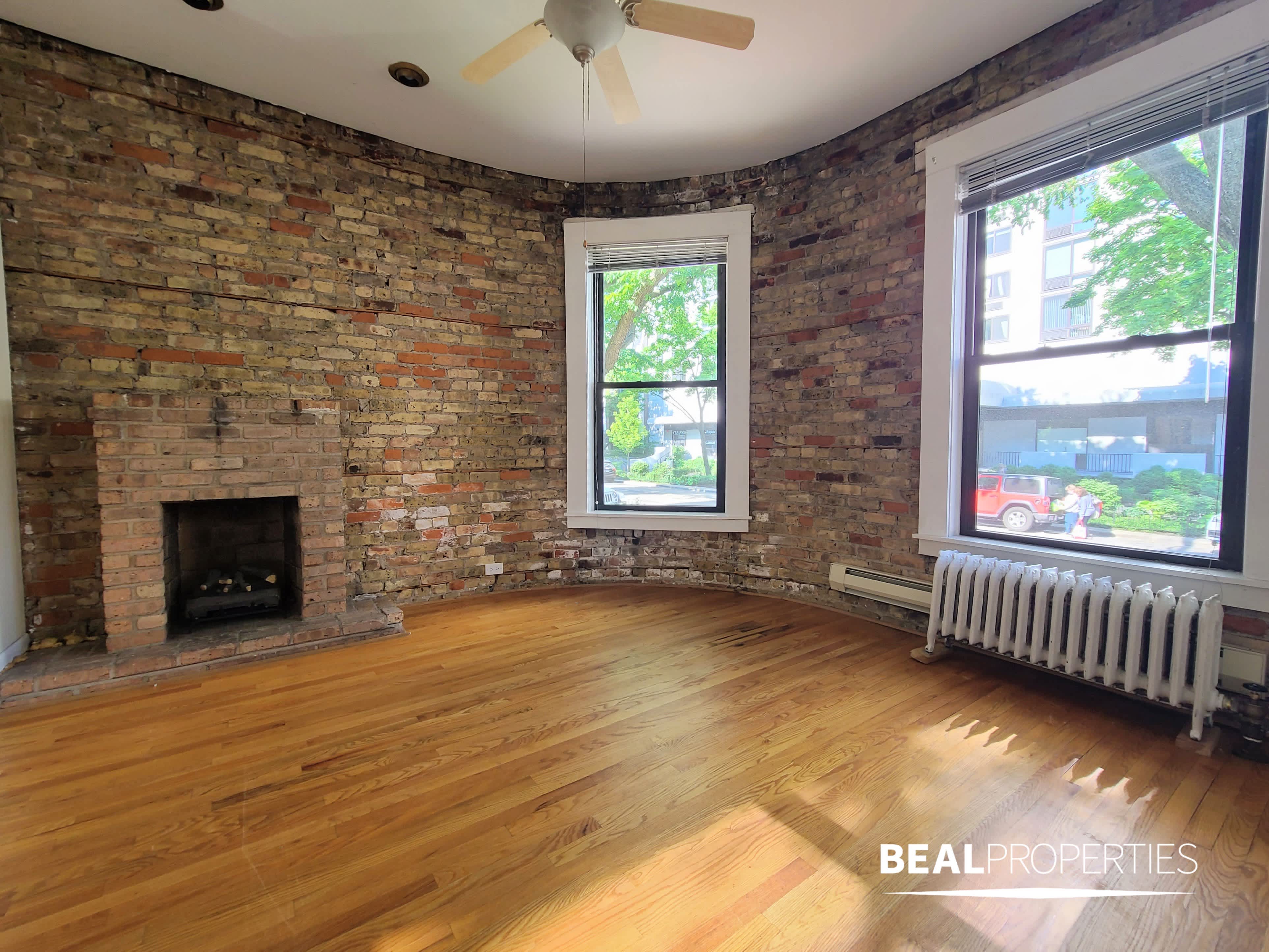 1216 N Dearborn St – photo 3