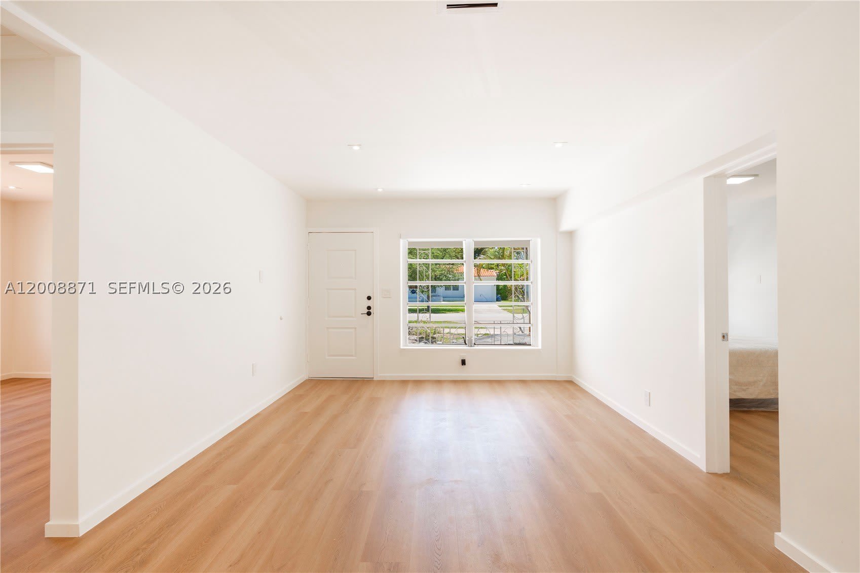 3021 Coconut Grove Dr – photo 2