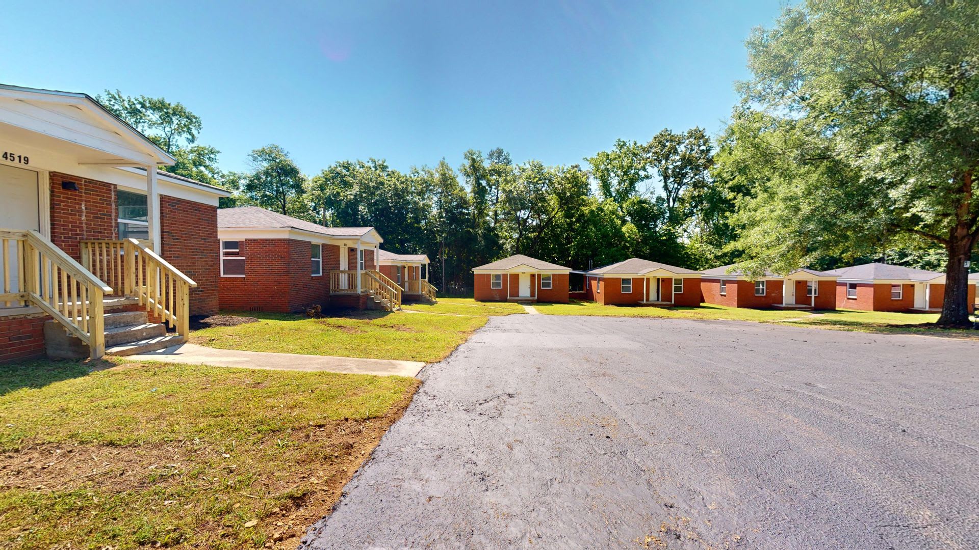 Two bedroom apartment for $900 per month ~5 minutes from the Airport in a quaint and quiet community! – photo 2