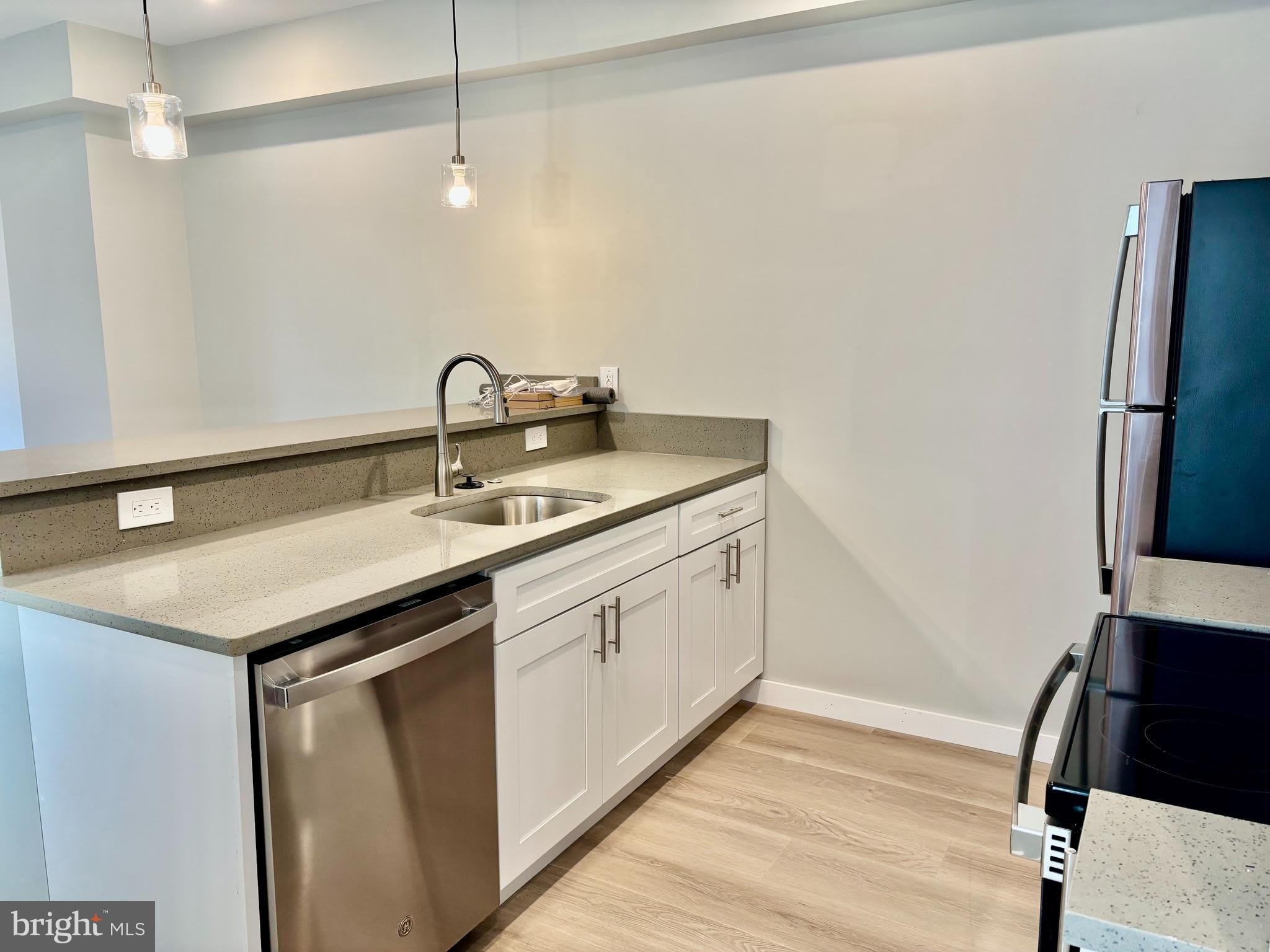 5356-58 CEDAR Avenue – photo 4