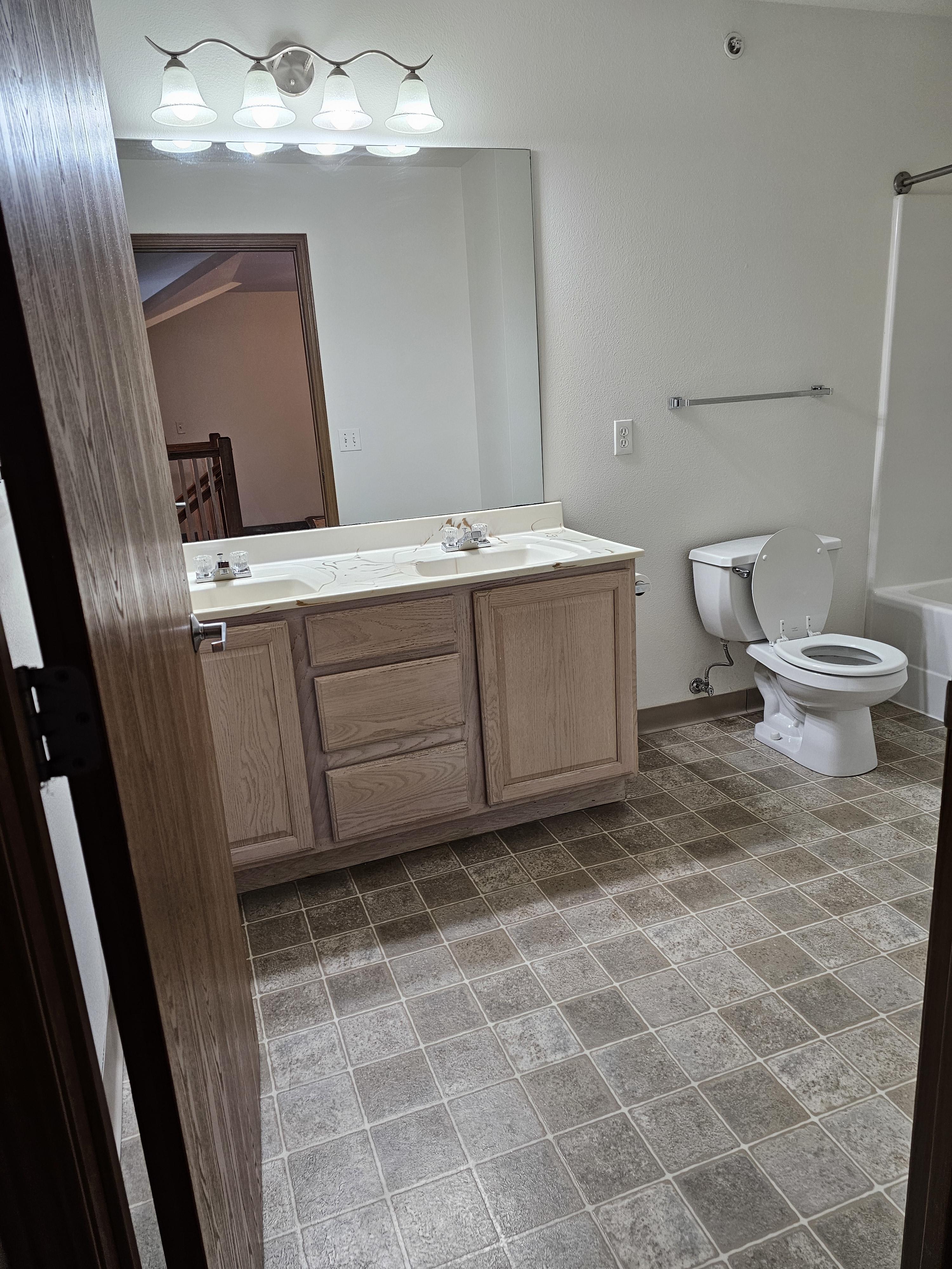 943 South Gilbert Street – photo 5