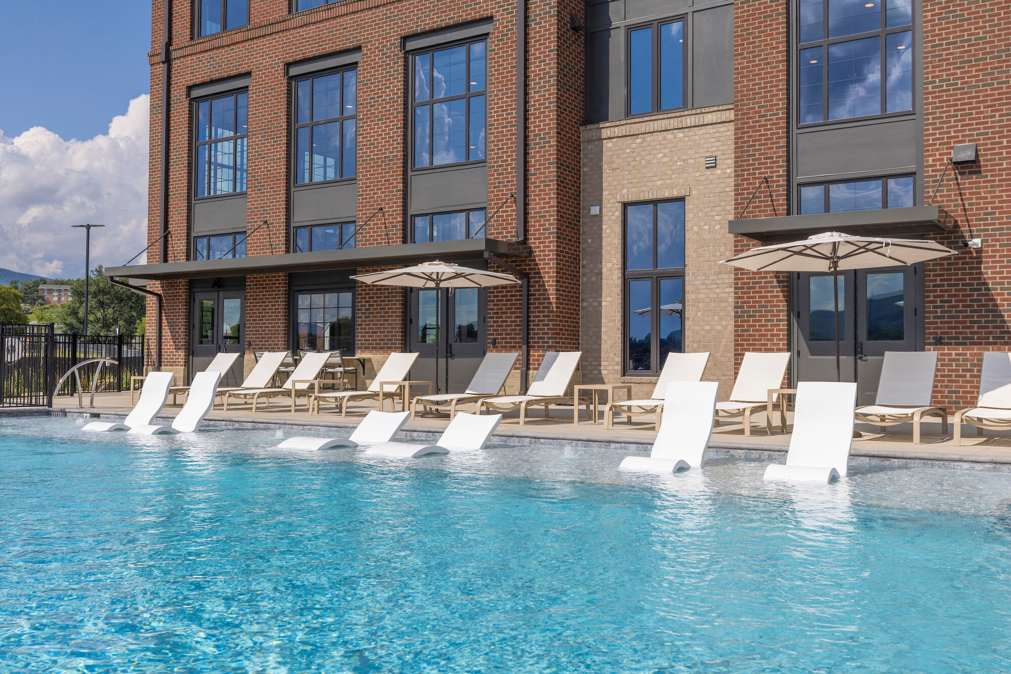 Valleydale Apartments – photo 2