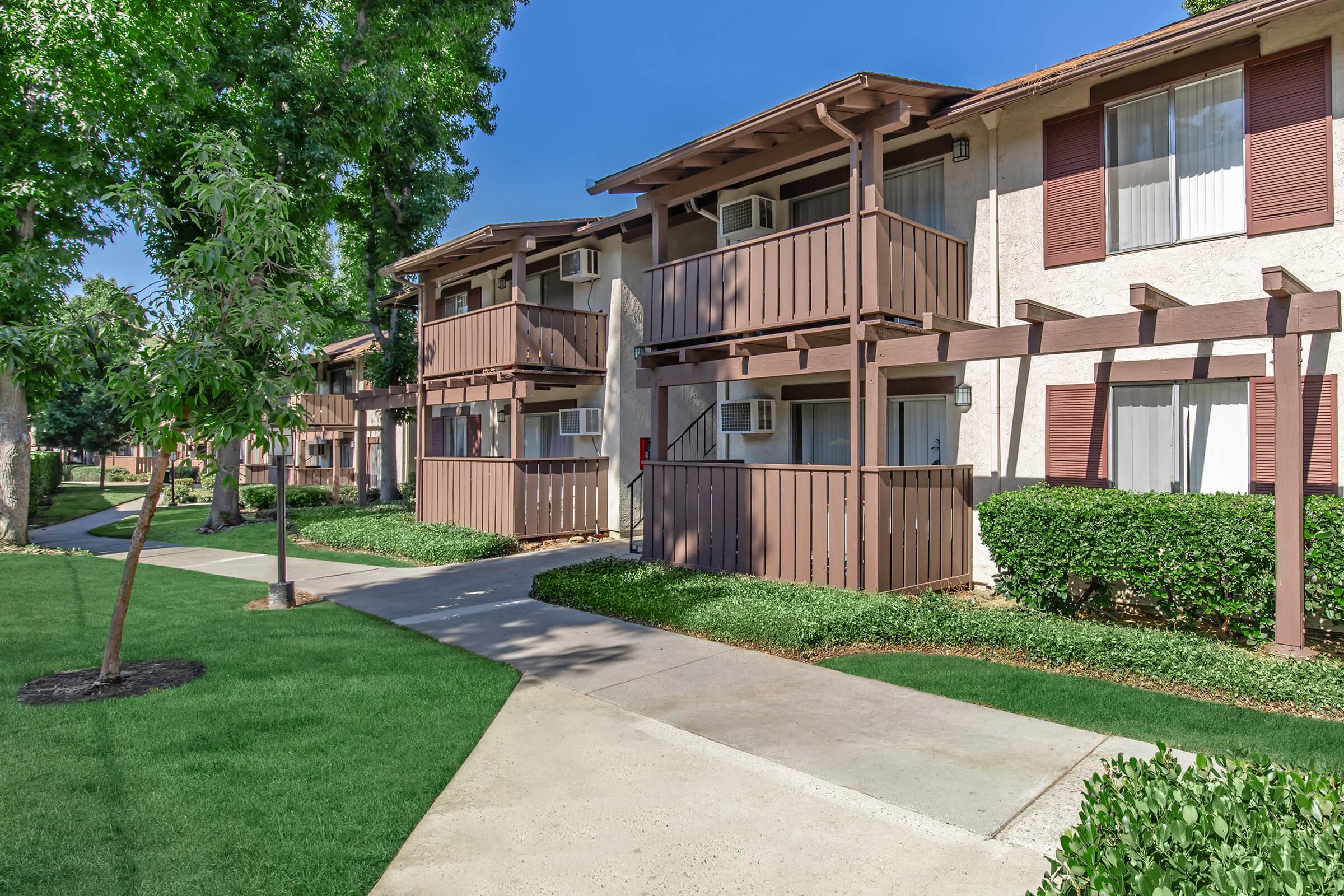 Country Hills Apartment Homes – photo 5