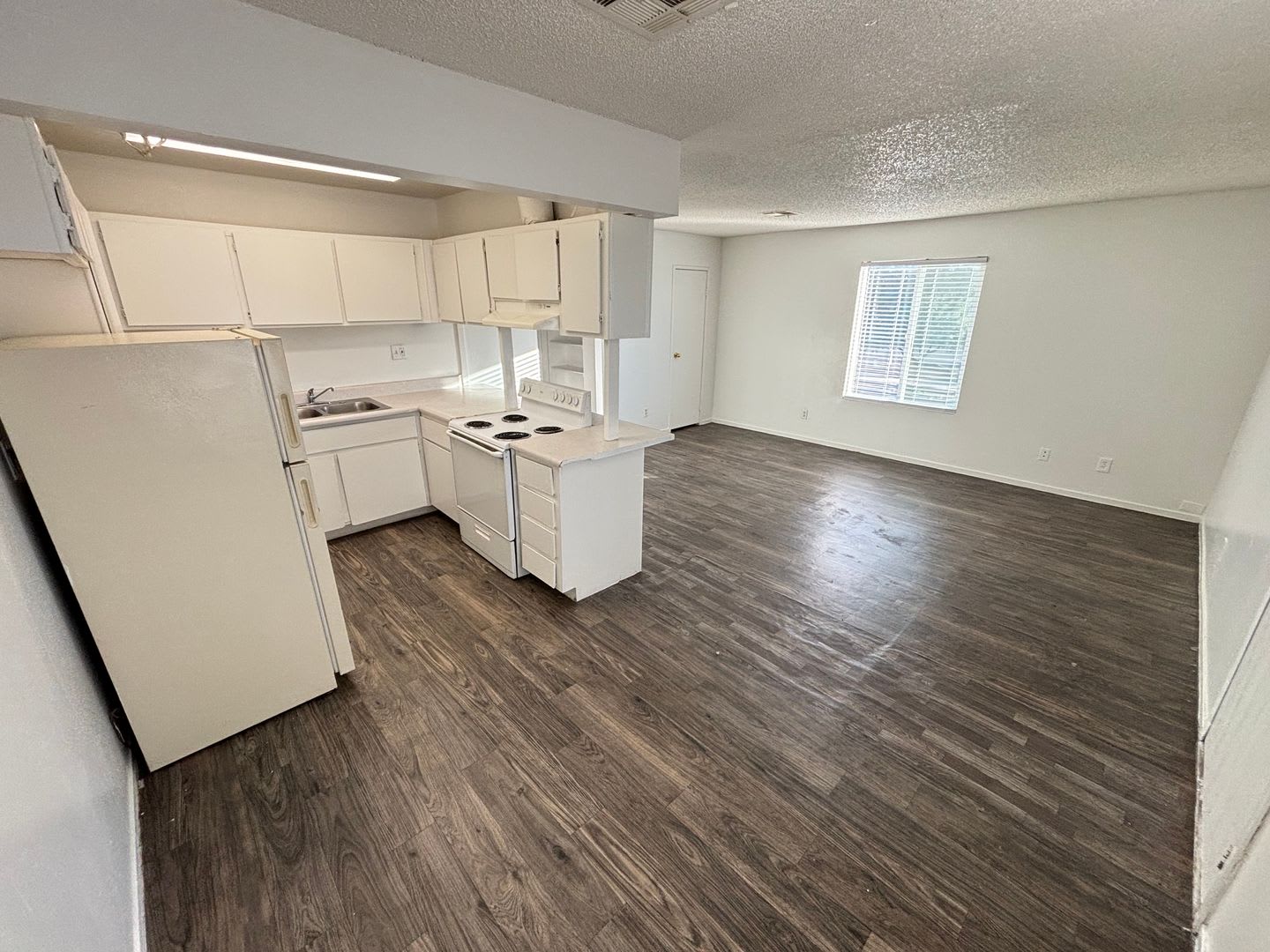 147 Westminster Way Unit D – photo 3
