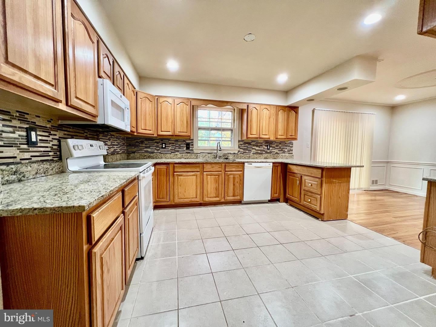 7510 SANNER RD W – photo 3