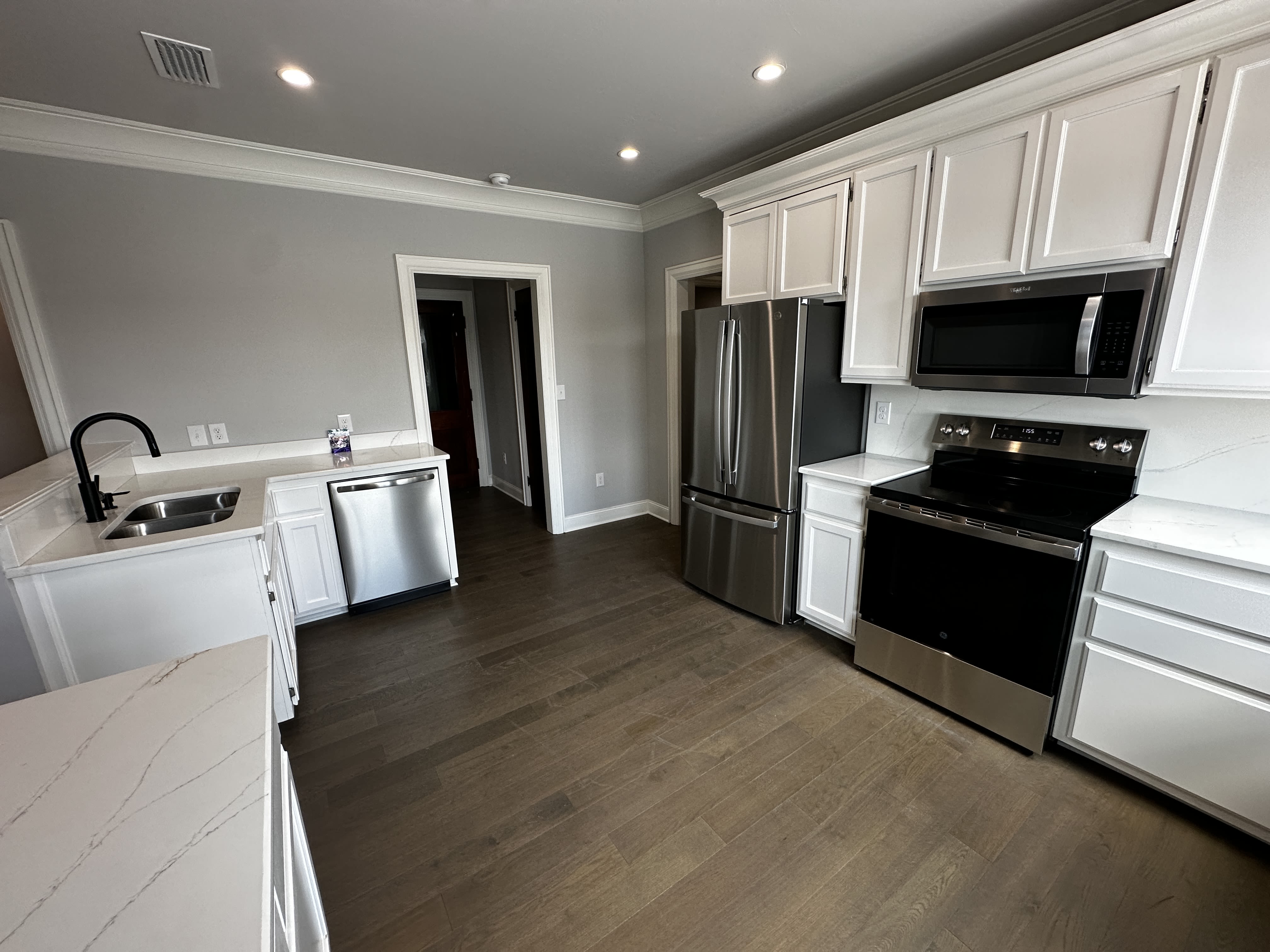 120 W Laurel Ave Unit 201 – photo 3