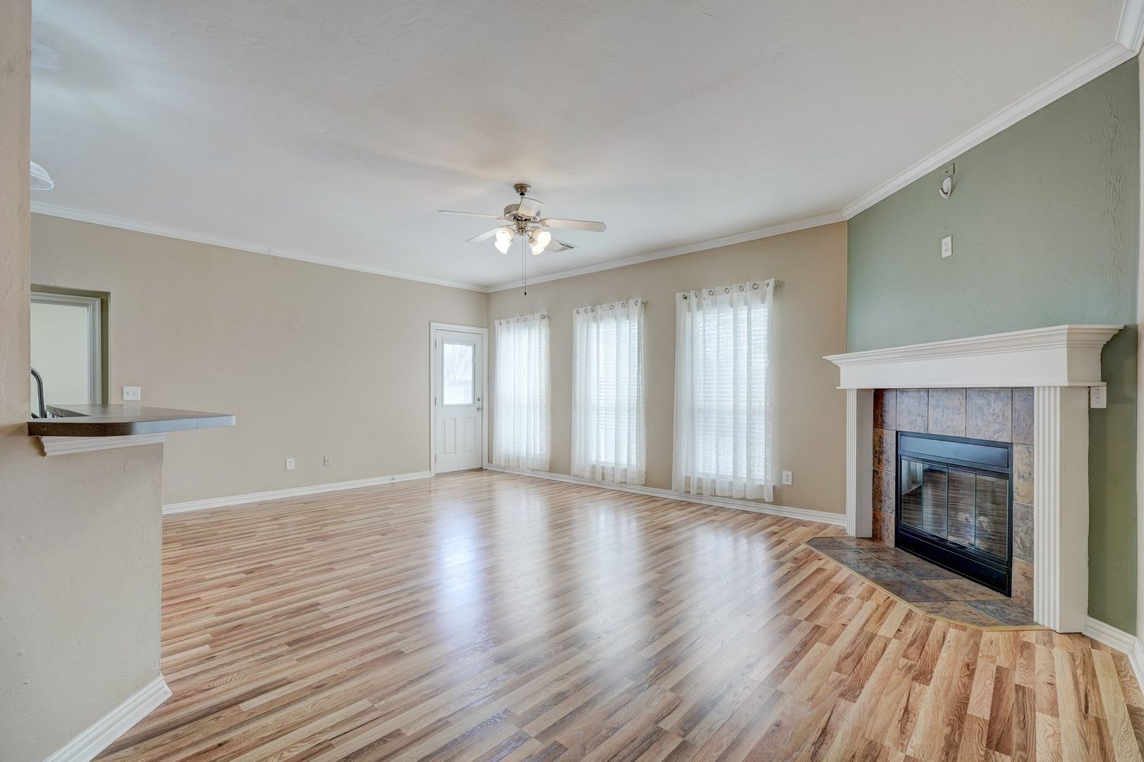 11016 NW 104th Ter – photo 4