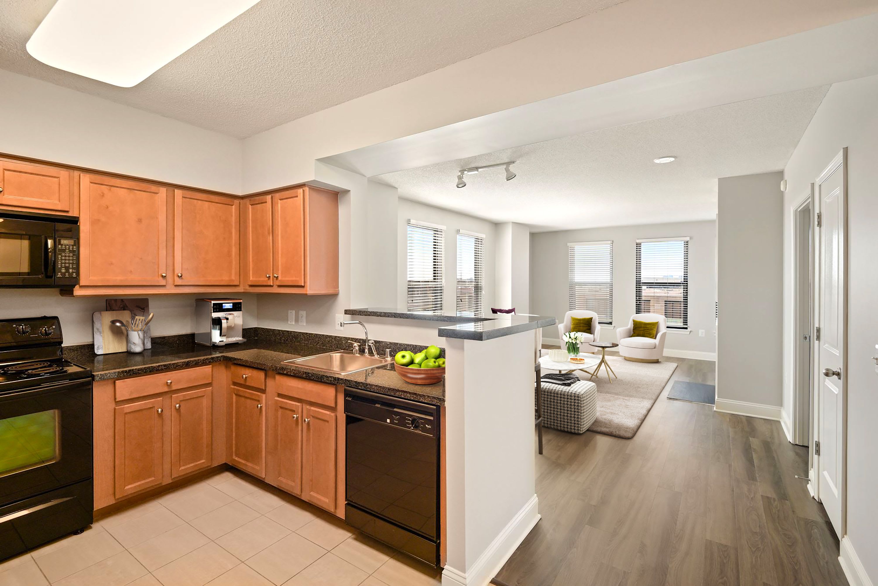 Massachusetts Court Apartments – photo 2