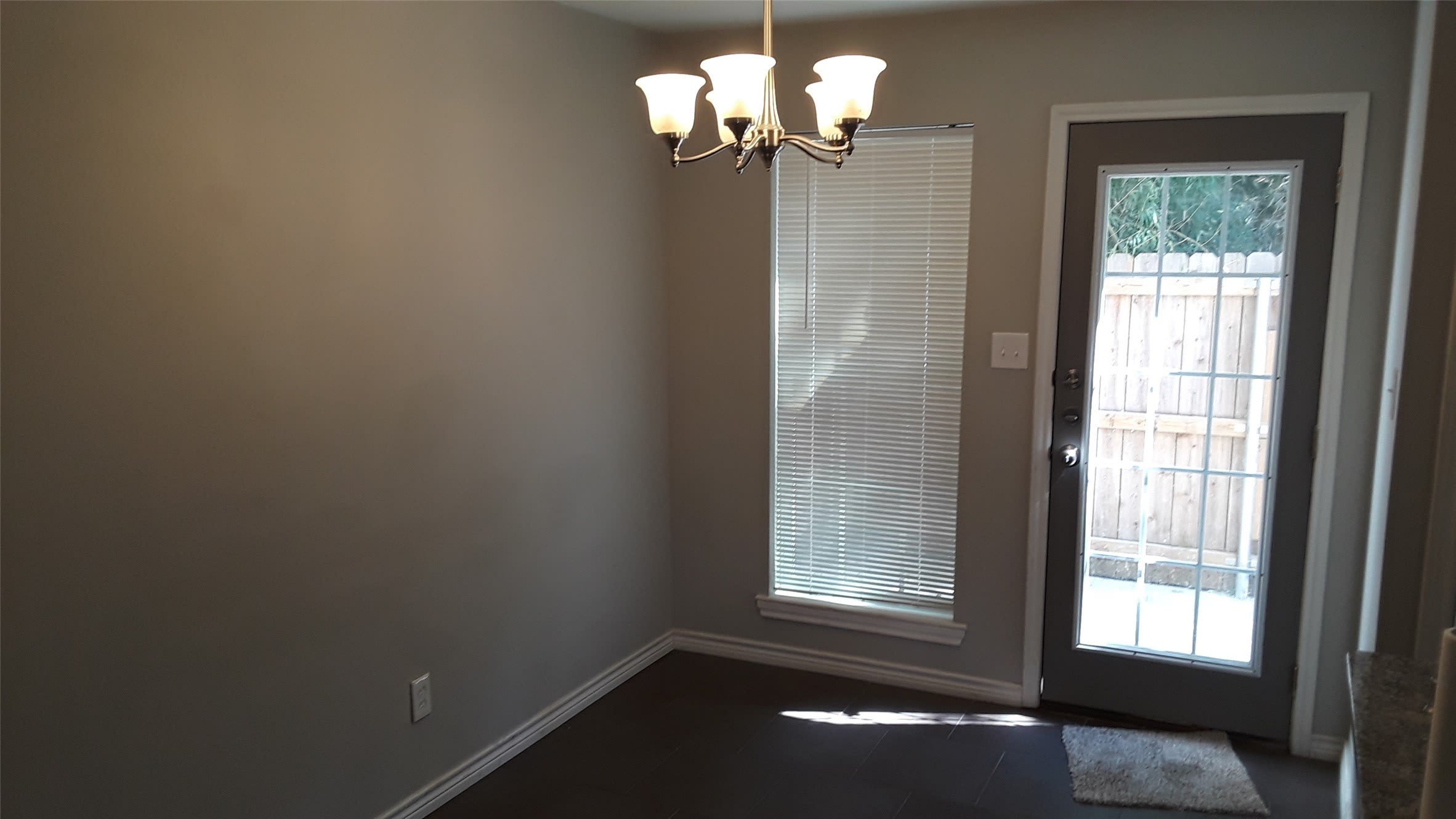 2004 Pecan Street – photo 5