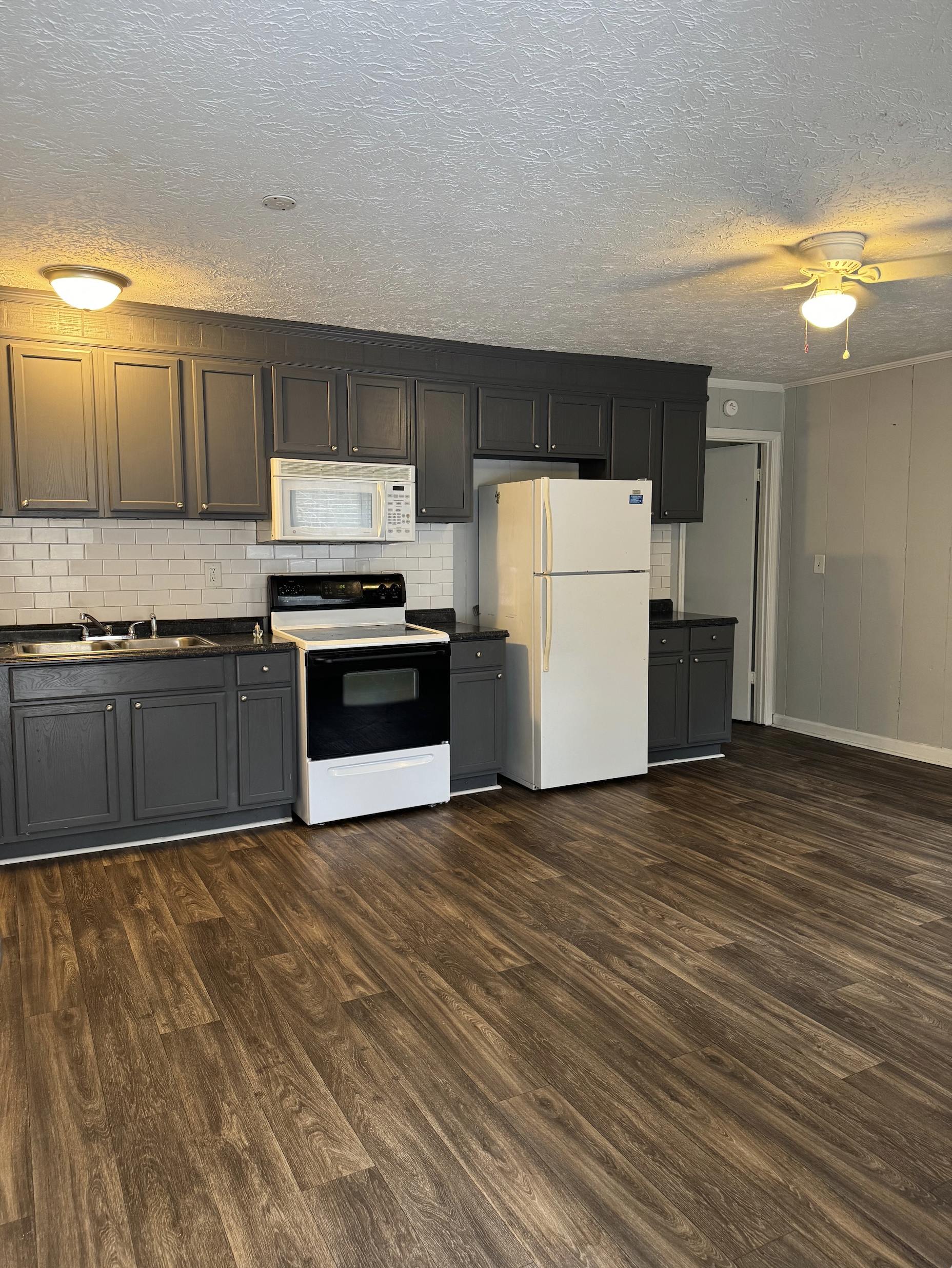 111 Sinclair Marina Drive – photo 2