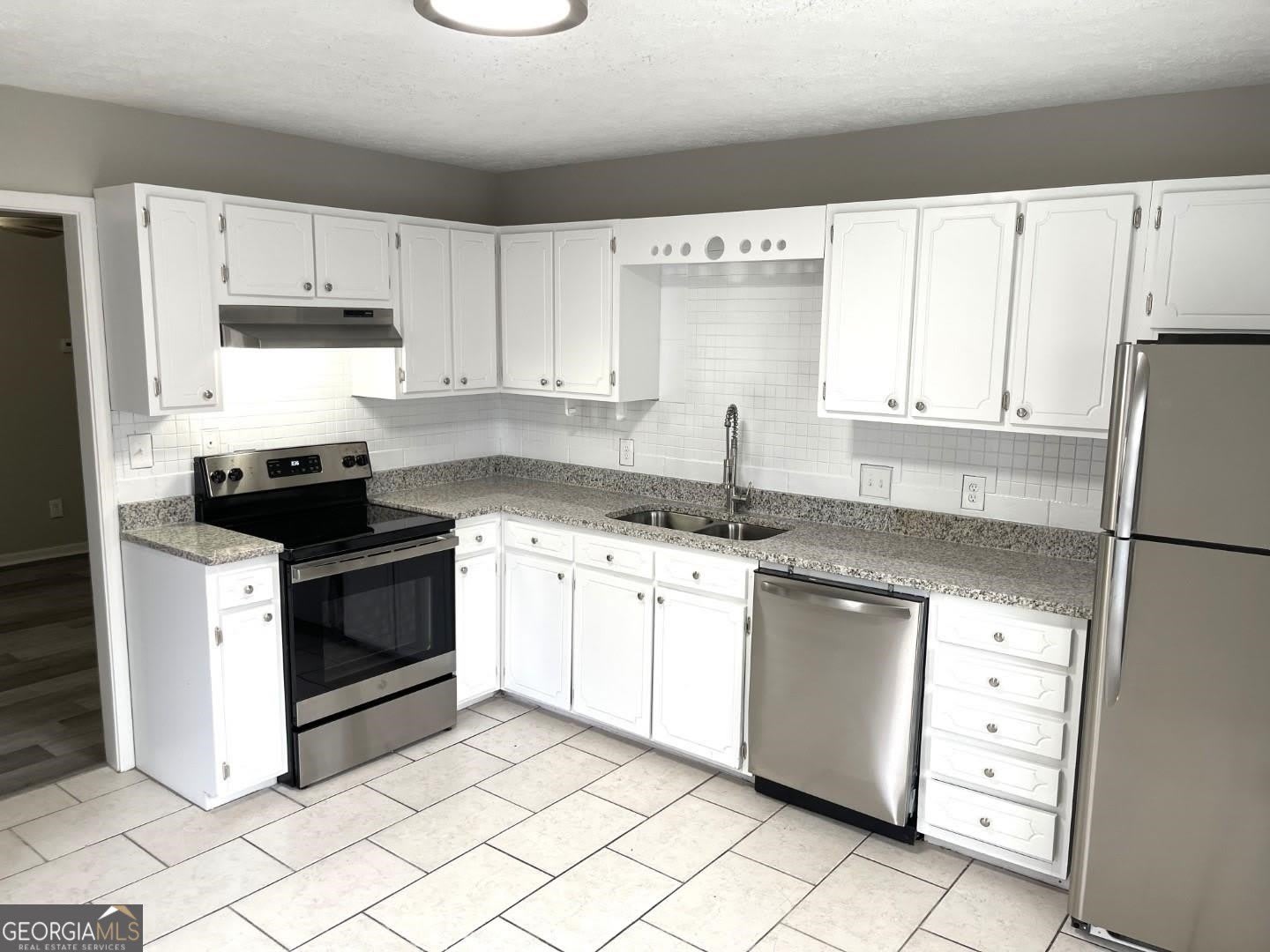 859 Park Place – photo 2