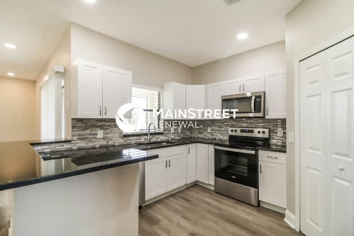 4510 6th Street West – photo 4