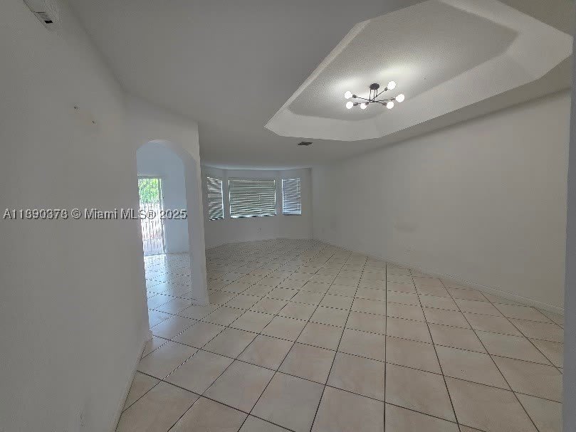 11525 NW 71st St – photo 4