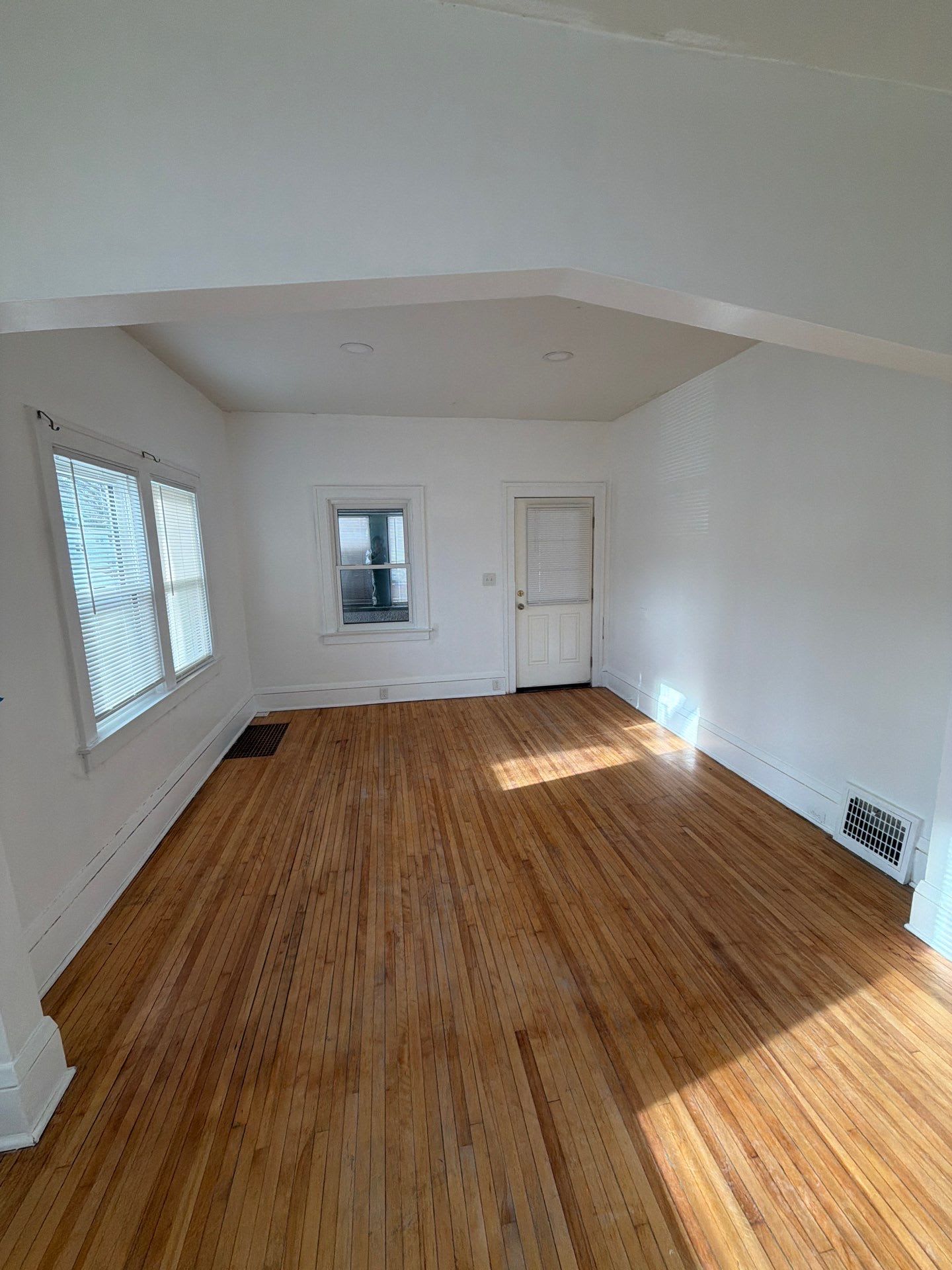2900 Russell Ave. N – photo 4