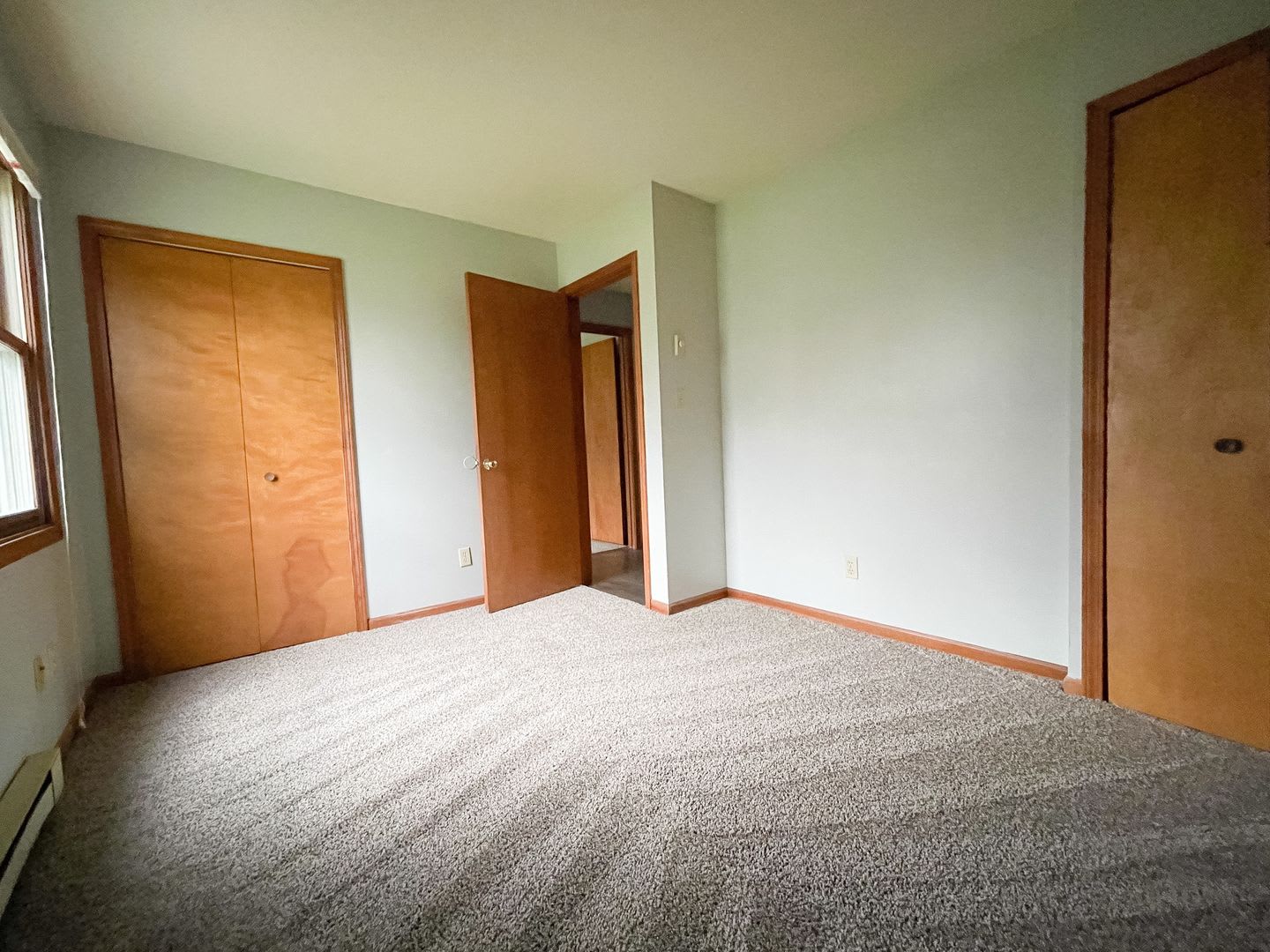 151 E Streeter Ave – photo 4