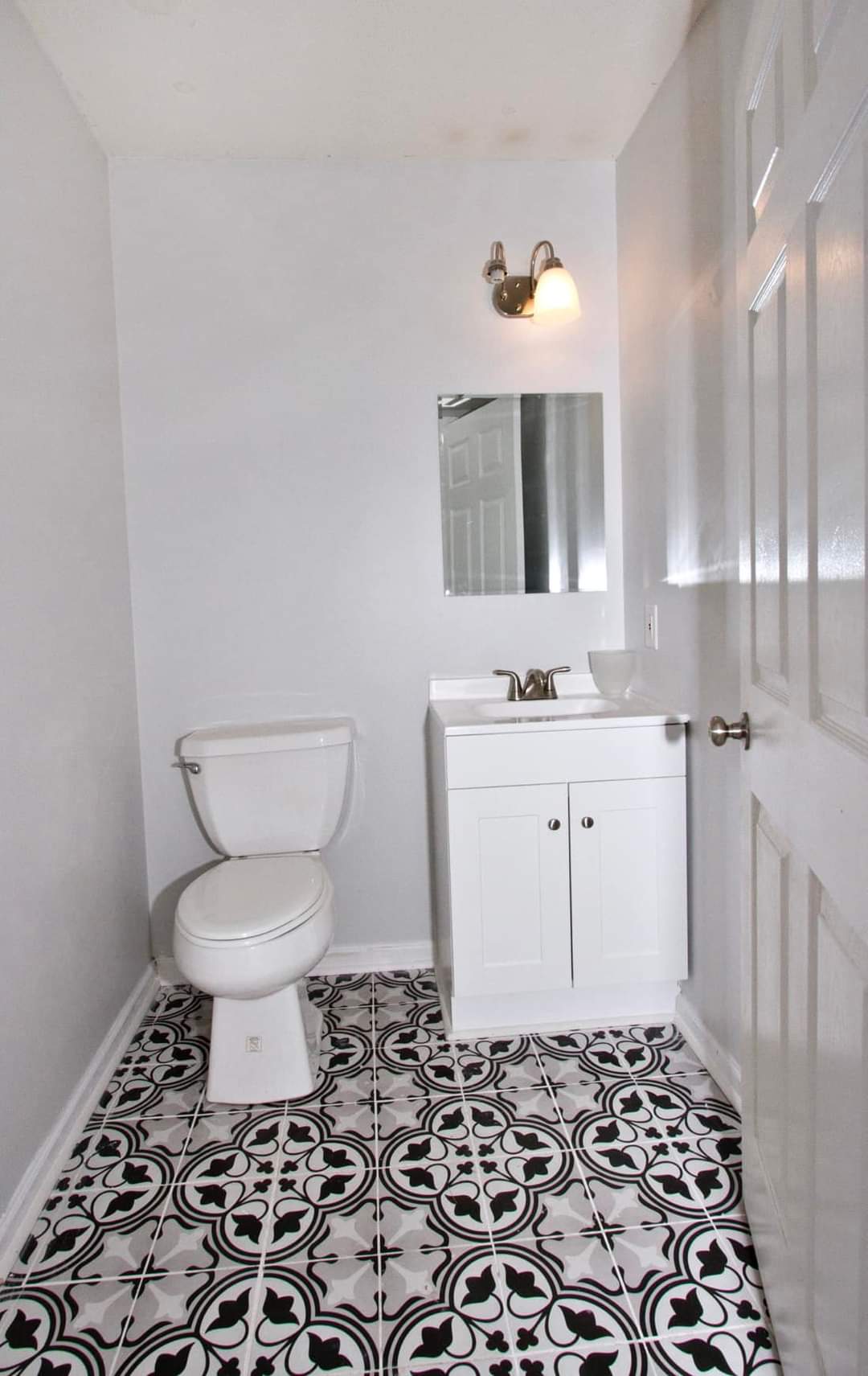 216 Sycamore Street B – photo 4