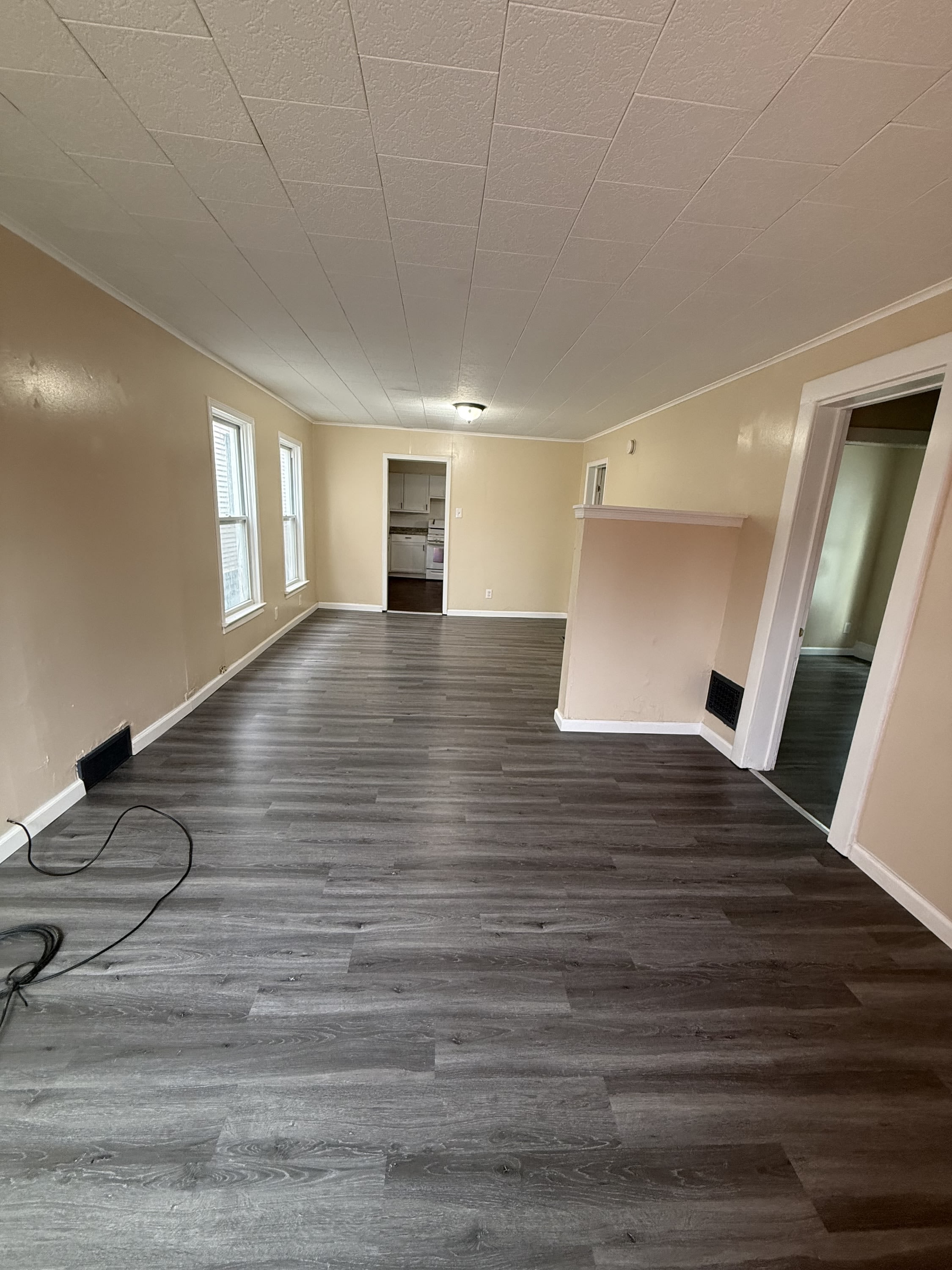 169 Landon St – photo 2
