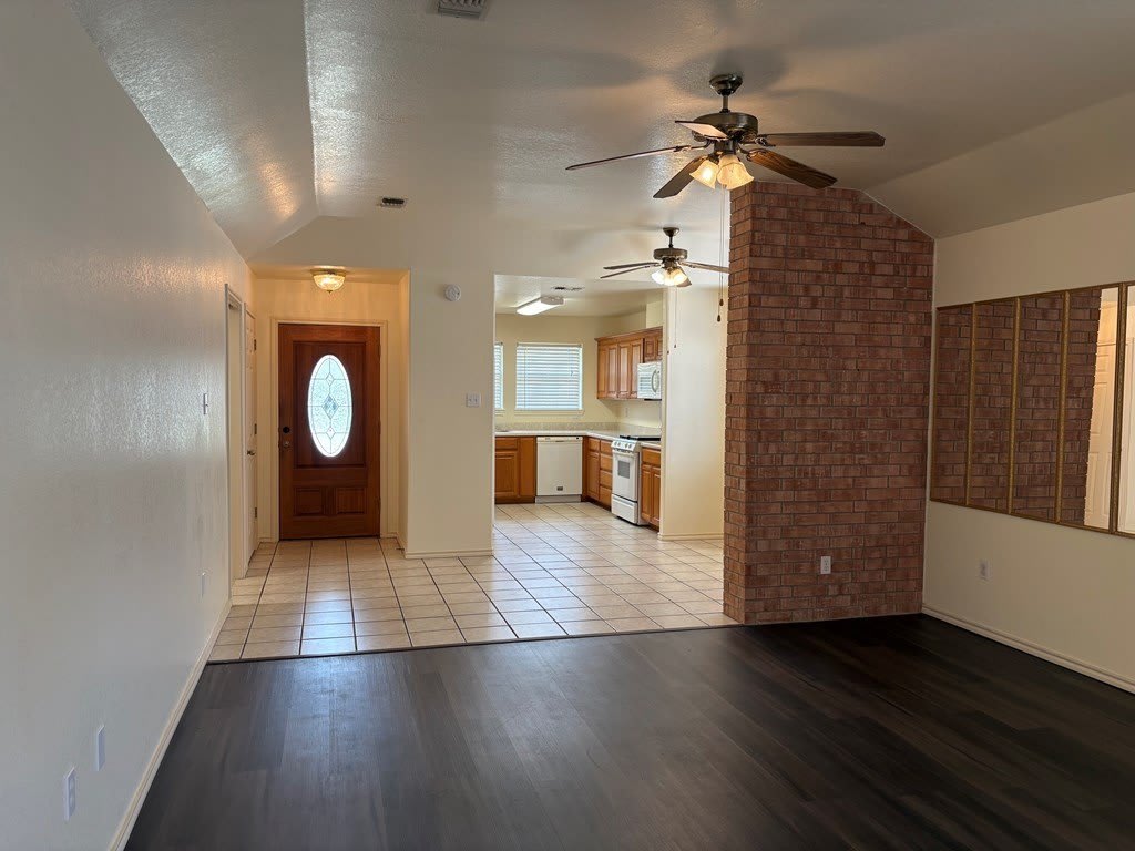 224 Coronado Circle – photo 2