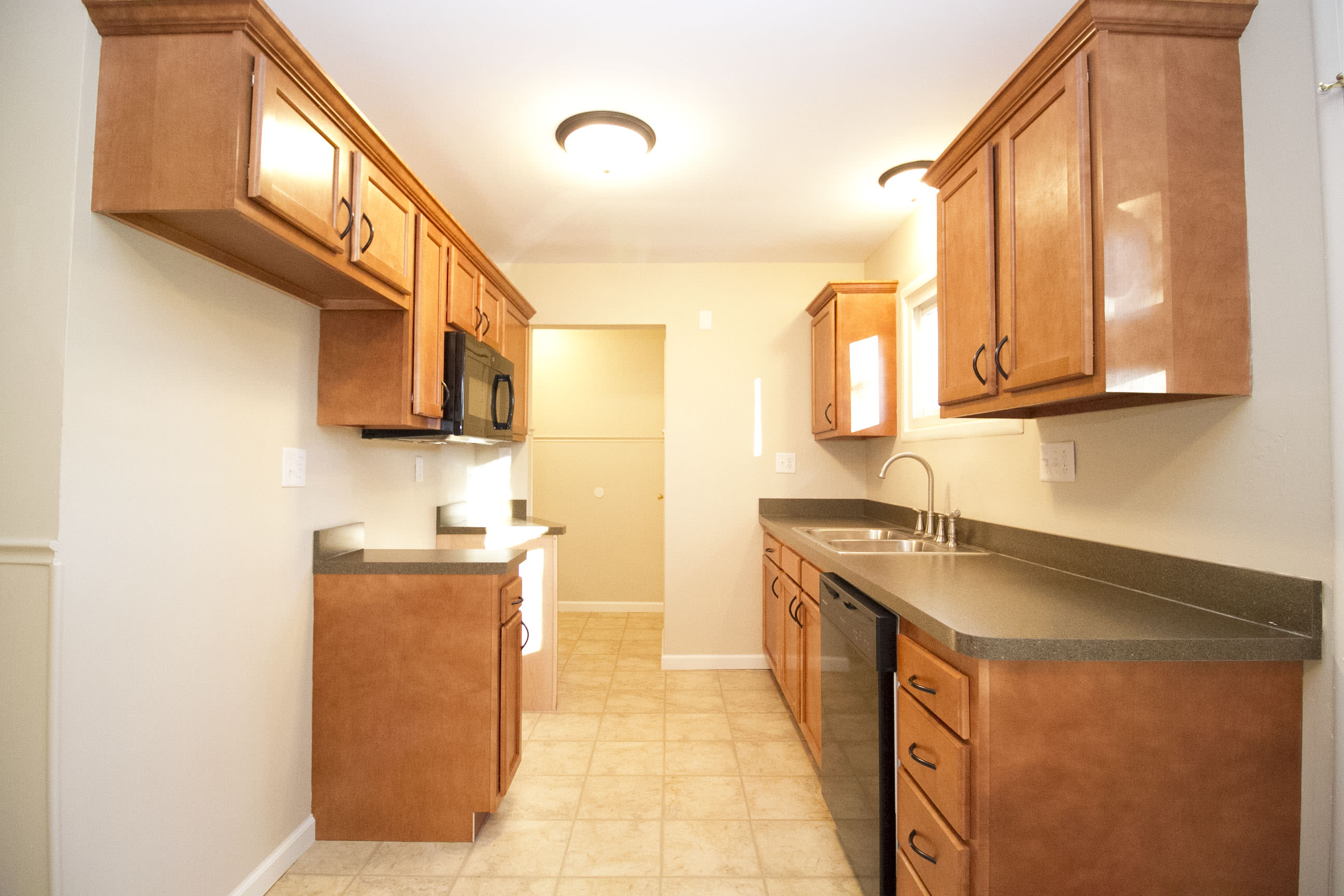 8253 Erie St – photo 5