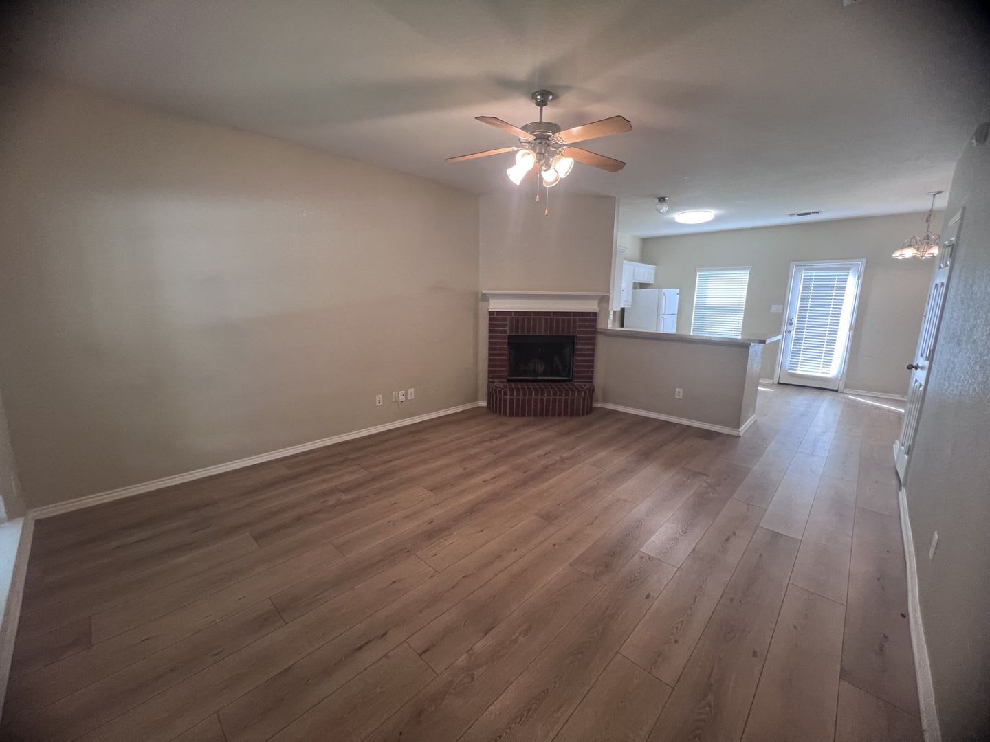 Spacious Home With Oversized Backyard & Lawn Service Included! – photo 3