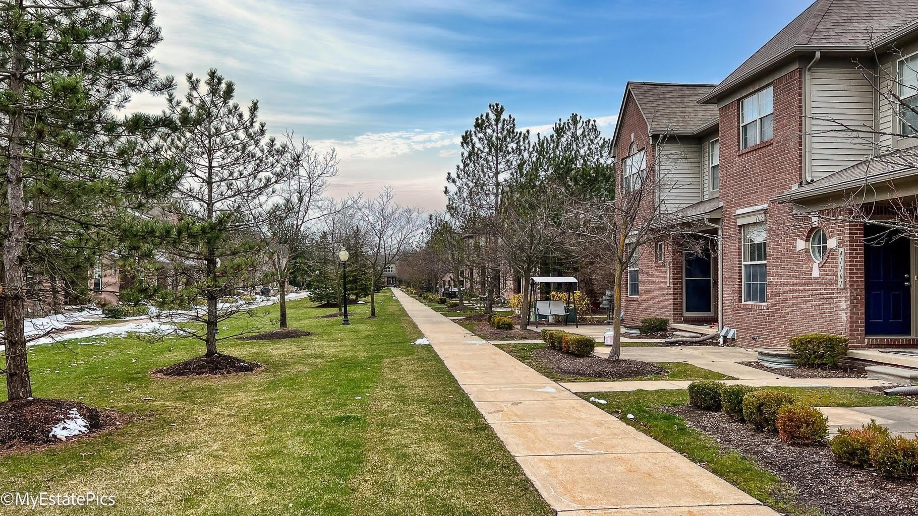 41101 N Maplewood Drive – photo 3