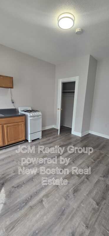 5 Union Ave – photo 3