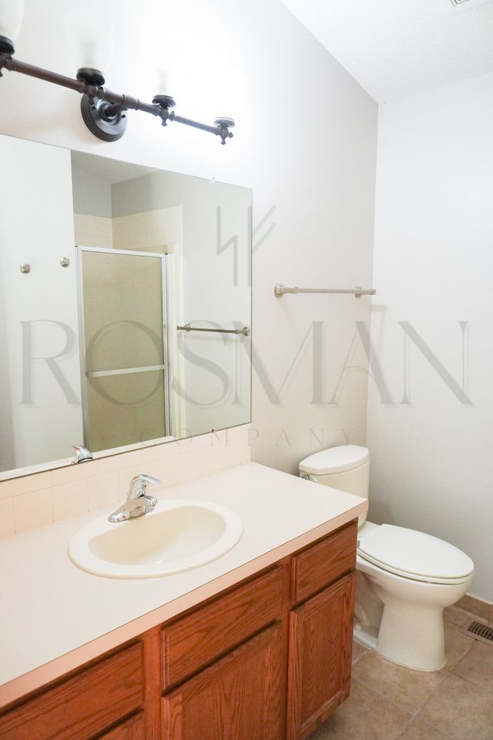 4 Bed 3 Bath w Garage near 21st + Ridge – photo 4
