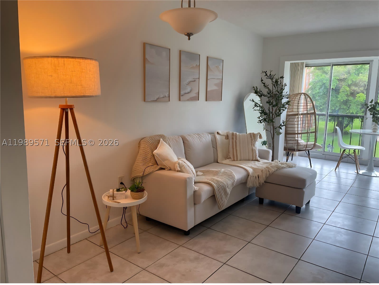 9405 W Flagler St – photo 2