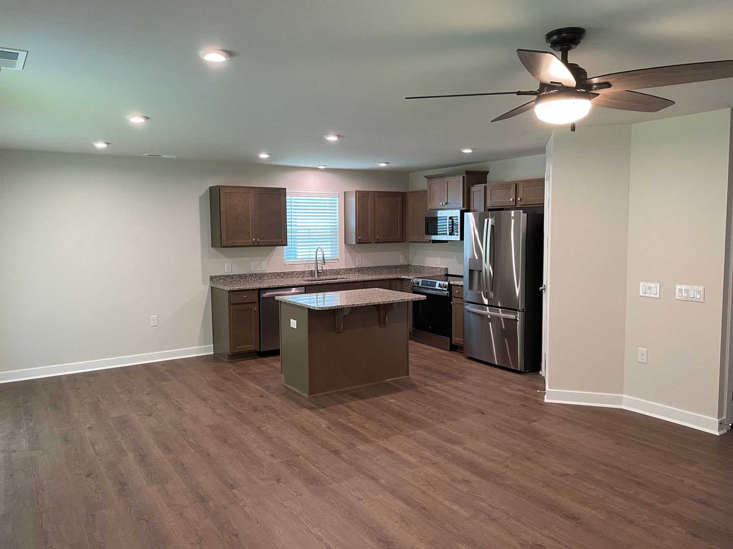 3 Bedroom 2 Bathroom House In Hickman S Crossing – photo 2
