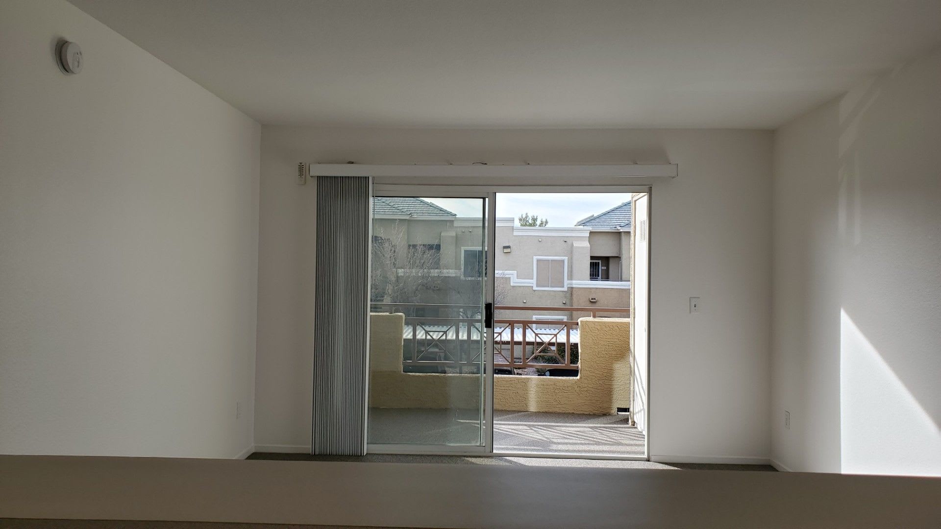 1 Bedroom 1 1/2 Bath. 2nd floor of a well-kept, peaceful, quiet community – photo 2