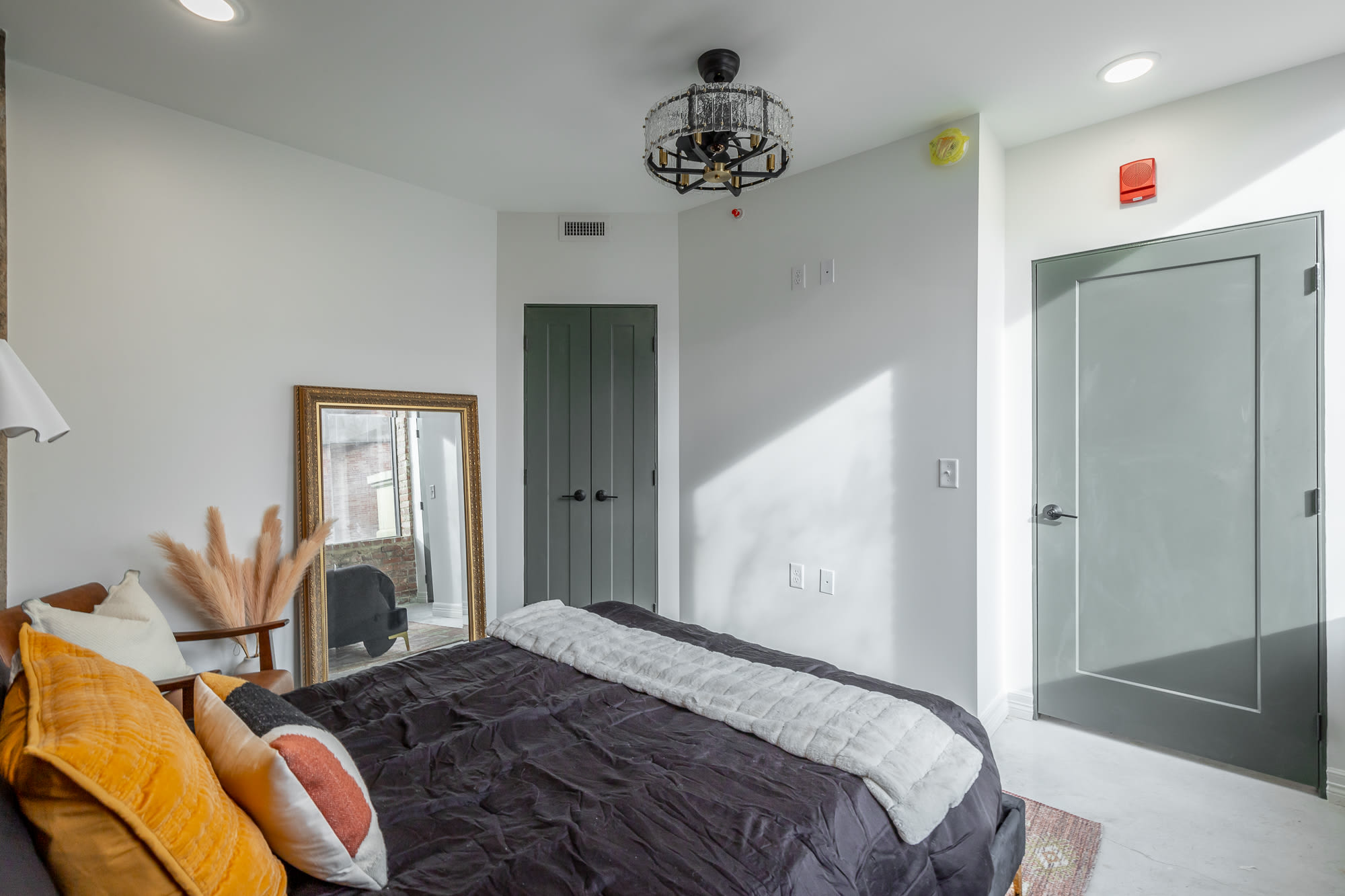 117 East 7th Street – photo 2