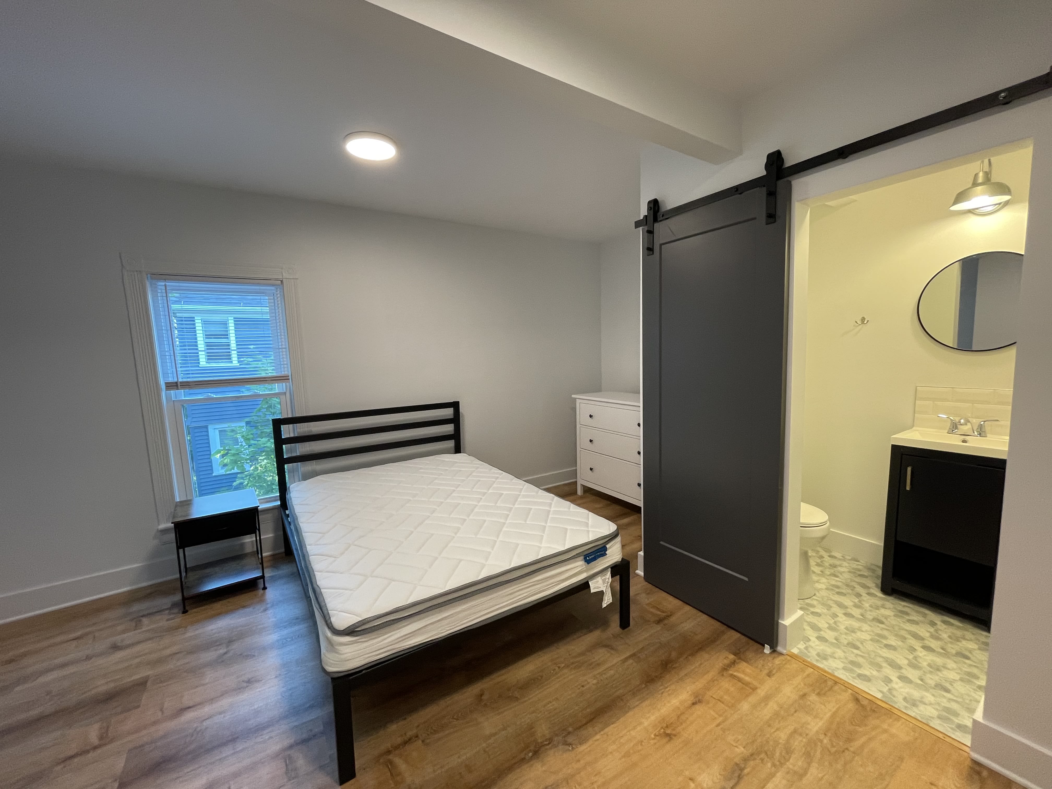 19 St John Ave – photo 4