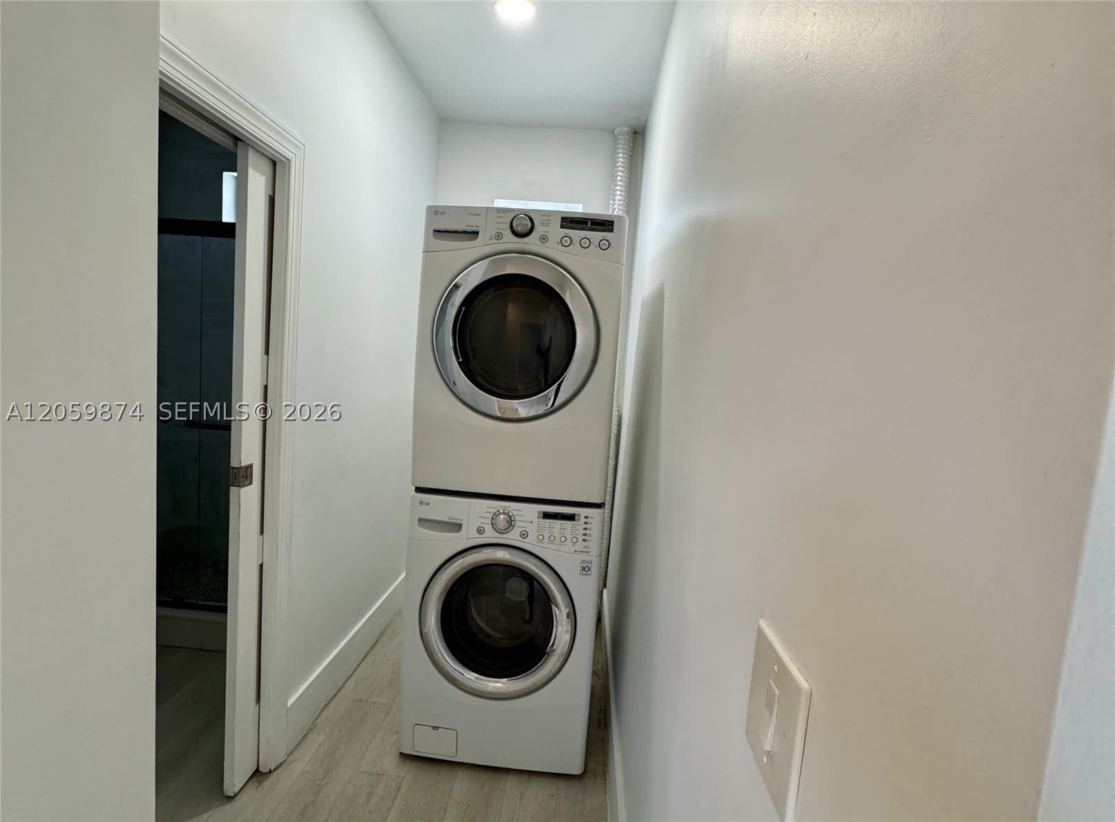 2130 Plunkett Ct – photo 4
